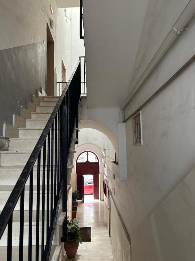 3F Apartment Бари Экстерьер фото